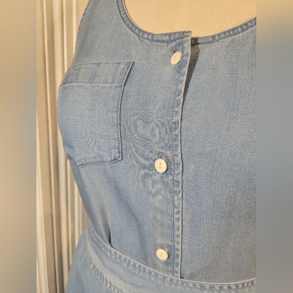 Women's blue sleeveless button-down dress. Chaps brand. Size M. As Is. - Picture 8 of 16